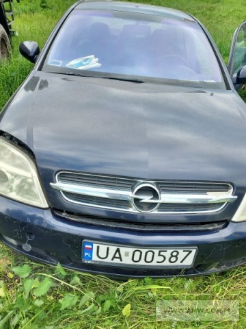 Samochód osobowy OPEL VECTRA II 1.8 